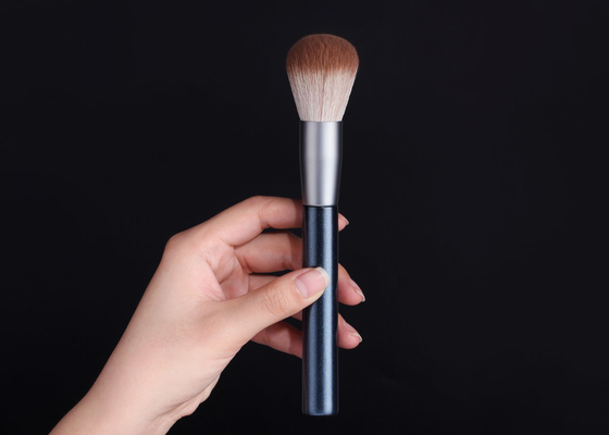 Funciona naturalmente el cepillo del polvo del maquillaje de la fibra del maíz con la manija de madera del abedul del brillo