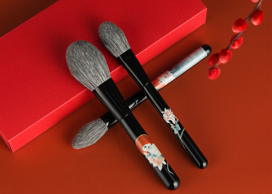 Brocha de maquillaje vegana antibacteriana y sostenible para polvos con fibra de maíz y mango de madera de abedul con purpurina